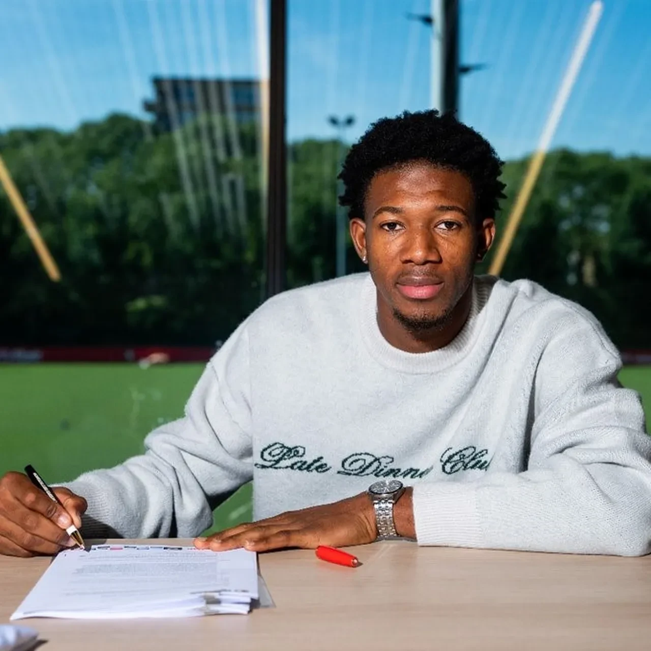 Türkiye'de okumaya geldi, futbolcu oldu! Dünya devine transfer oldu