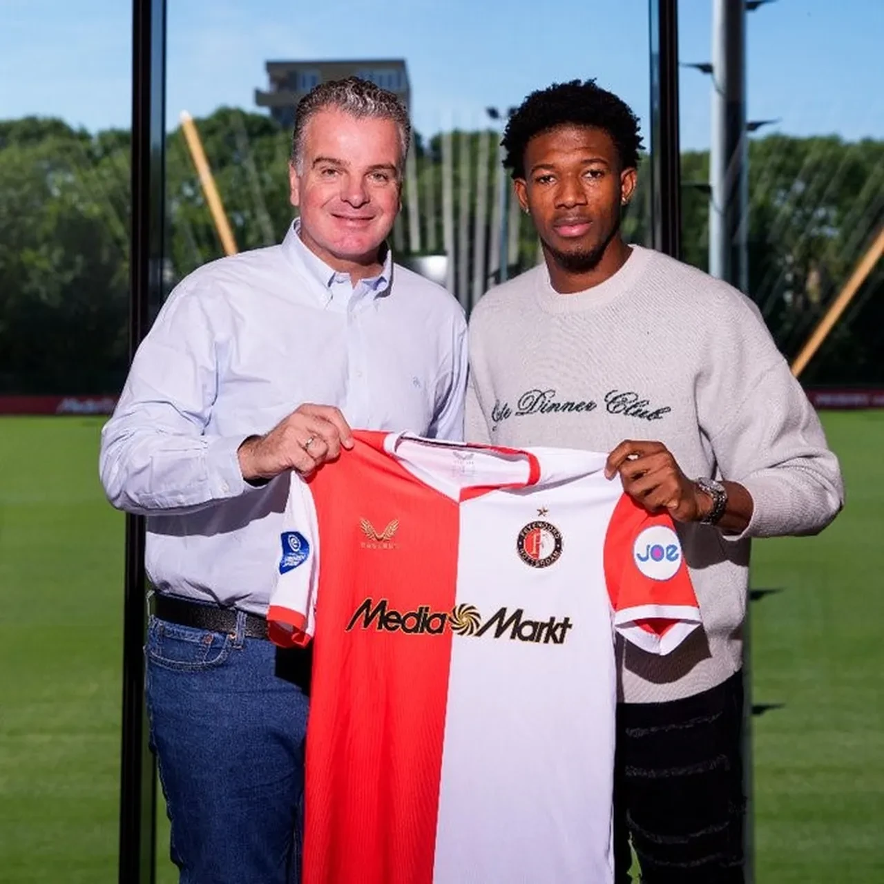 Türkiye'de okumaya geldi, futbolcu oldu! Dünya devine transfer oldu