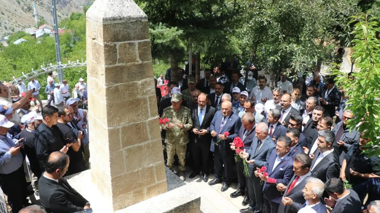 Başbağlar'da şehit edilen 33 vatandaş anıldı
