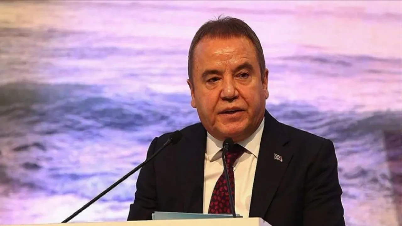 CHP'li belediyelere yolsuzluk operasyonu! Abdurrahman Tutdere, Zeydan Karalar gözaltında, Muhittin Böcek tutuklandı!