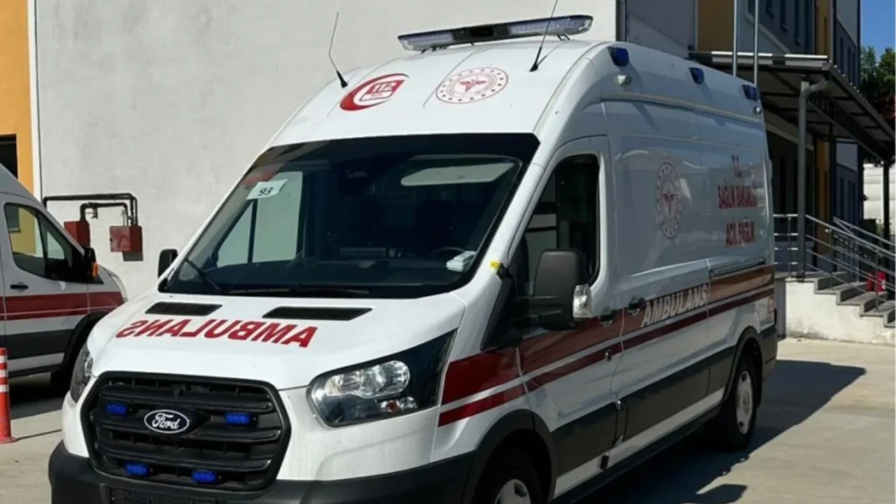 Düzce’ye yeni tam donanımlı ambulans tahsis edildi