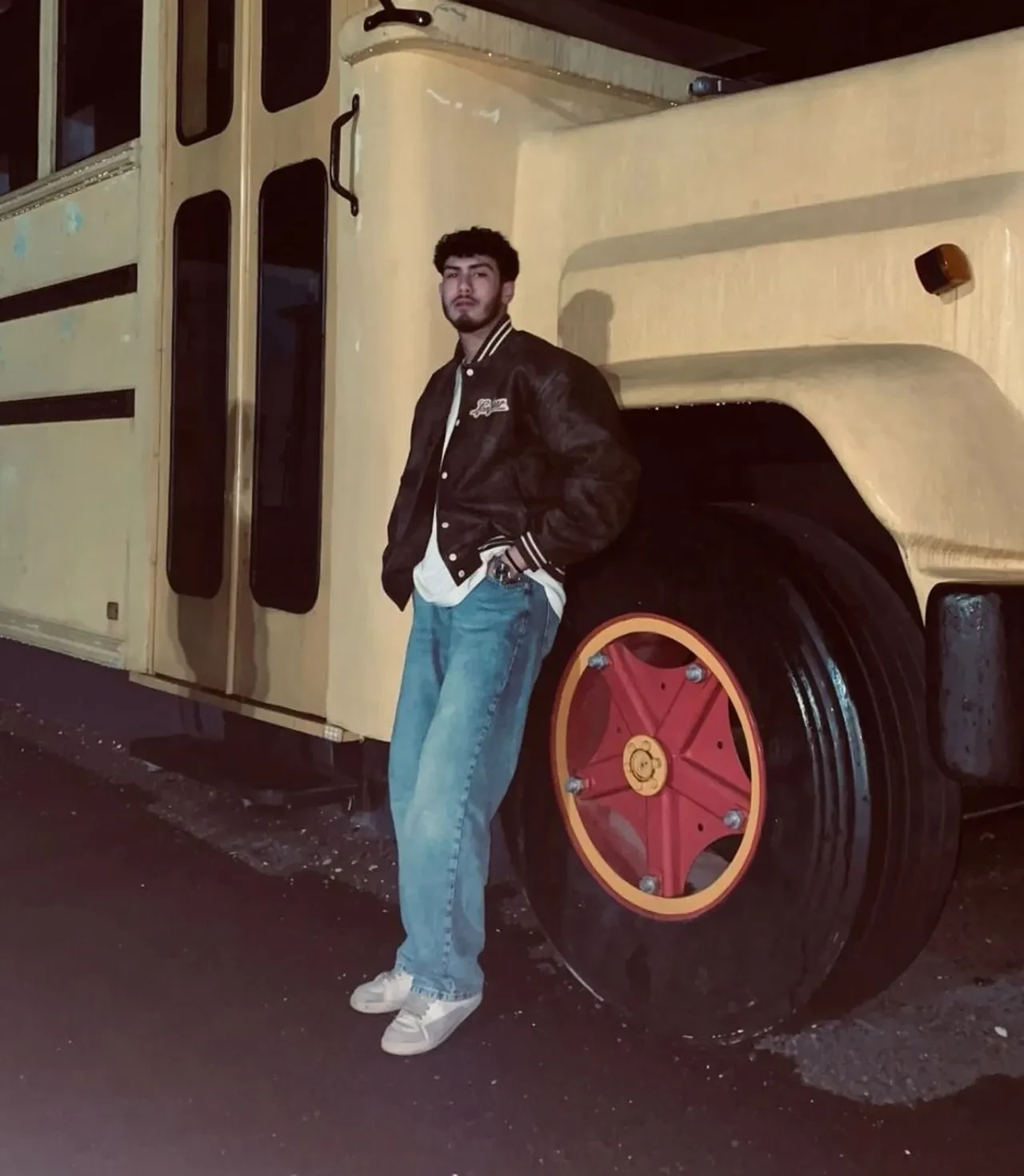 Eğlencenin sonu kanla bitti: Evde kendini vuran genç öldü, arkadaşı ağır yaralandı