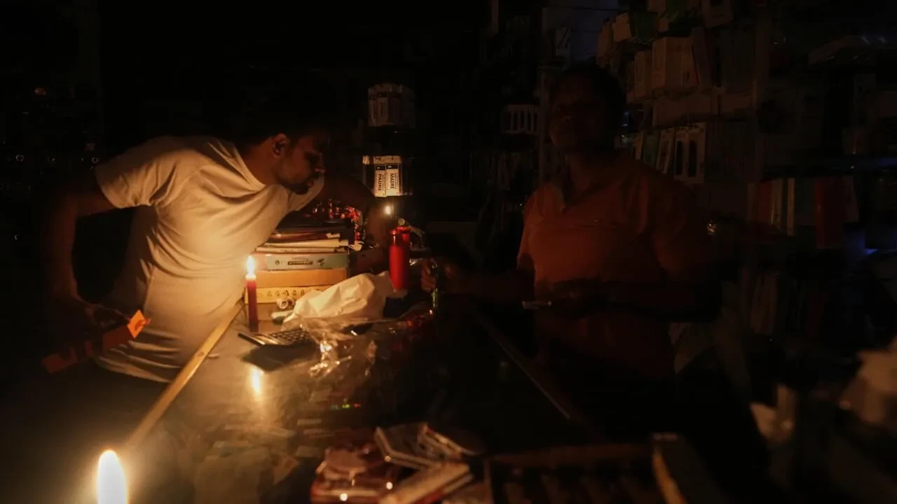 İspanya'daki büyük elektrik kesintisinde bu köy lambasını bile kapatmadı! Sebebi şaşkına çeviriyor