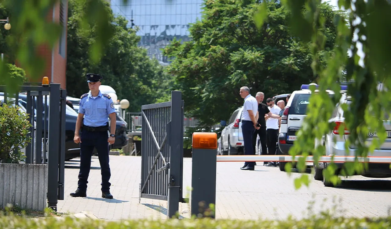 Kosova meclisinde bomba paniği: '10 dakika içinde patlayacağını söyledi'