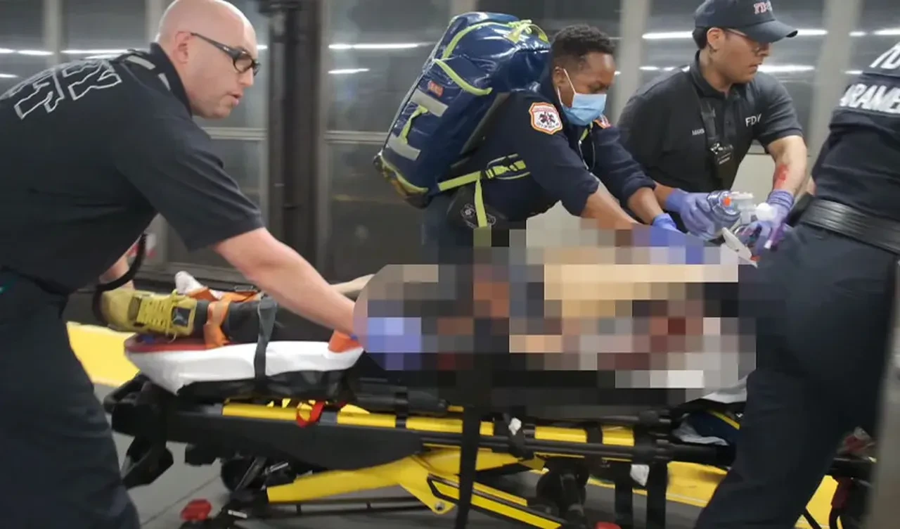 'Metro Sörfü' faciayla sonuçlandı! 15 yaşındaki çocuk öldü