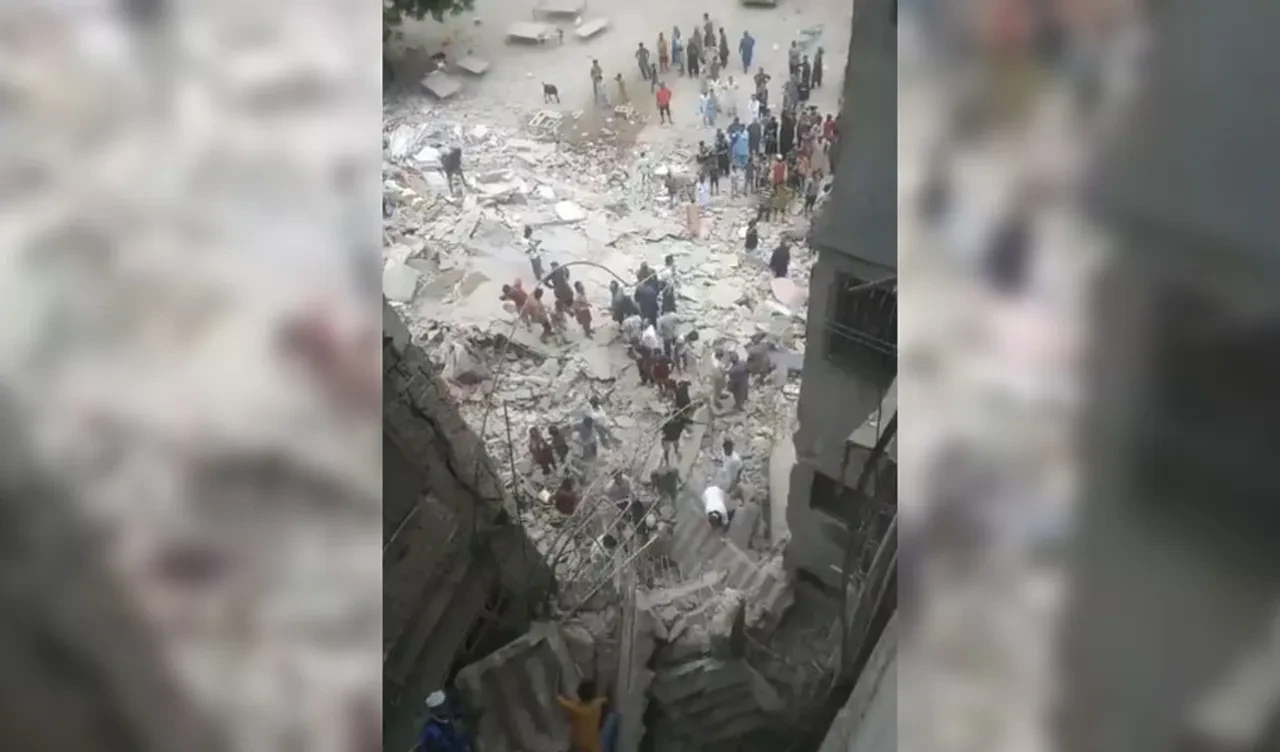 Pakistan'da 5 katlı bina çöktü! Bilanço ağırlaşıyor