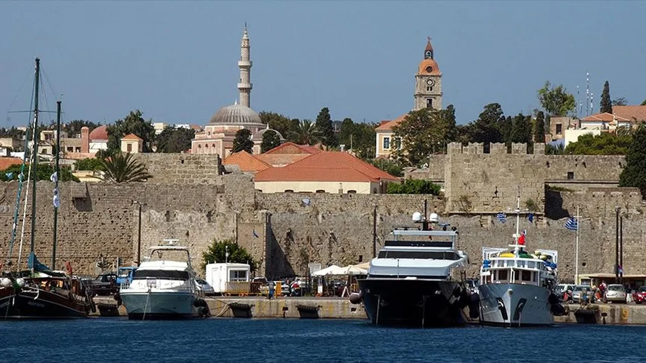Türkiye ile Yunanistan arasında turizmde yeni dönem: Protokol imzalandı