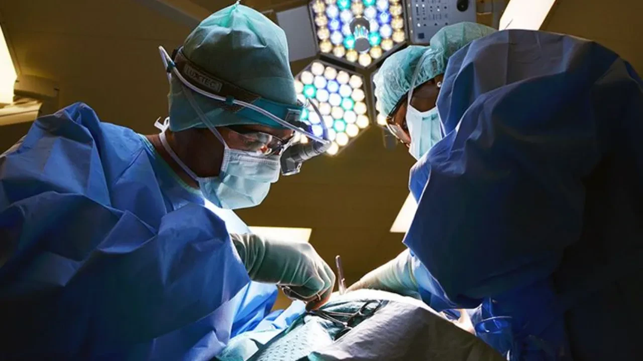 Uzmanından estetik ameliyat açıklaması! Boşananlar estetik operasyonlara yöneliyor