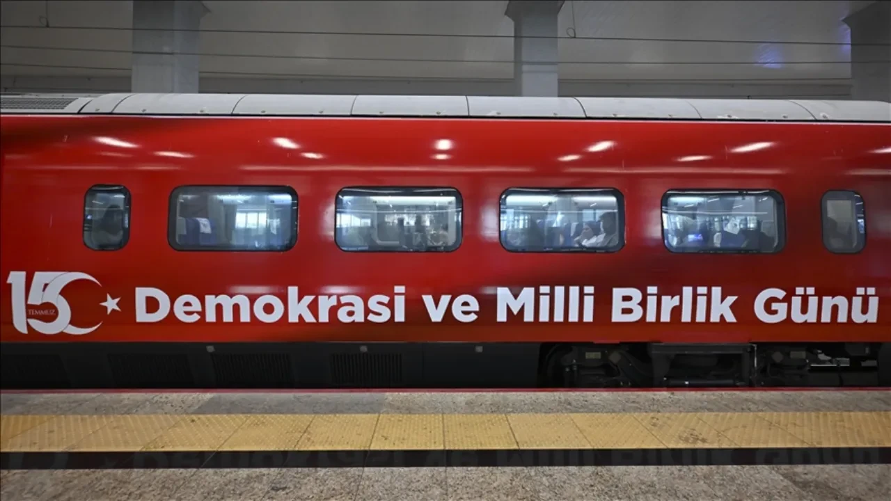 Bakan Uraloğlu açıkladı: 15 Temmuz Demokrasi ve Milli Birlik Treni yeniden raylara iniyor