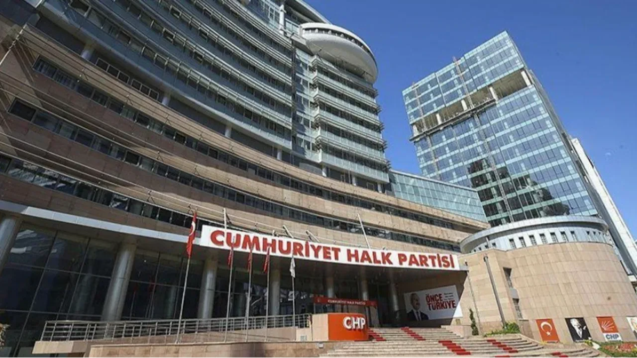 CHP’li belediyelerde yolsuzluk operasyonu sürecek mi? Barış Yarkadaş’tan dikkat çeken açıklama!