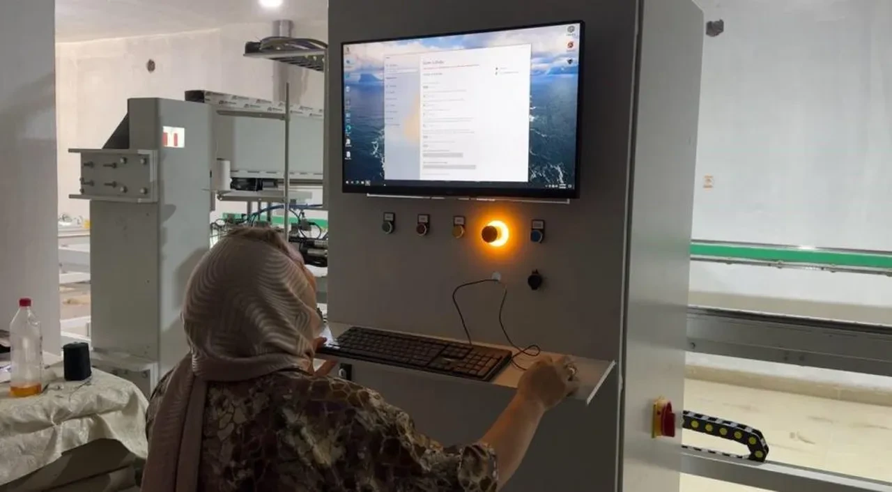 Çöpten gelen patronluk! Azmin zaferi: Kendi atölyesini kurdu