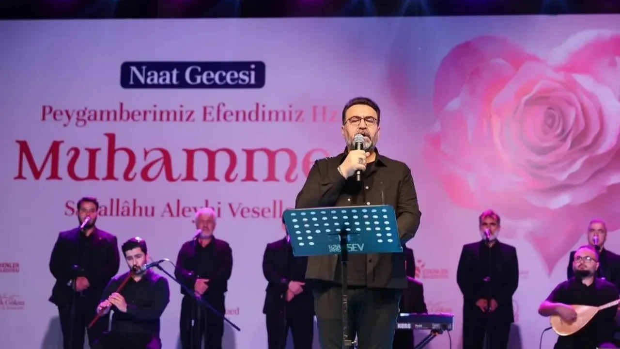 Esenler’de naat gecesi kalpleri birleştirdi!