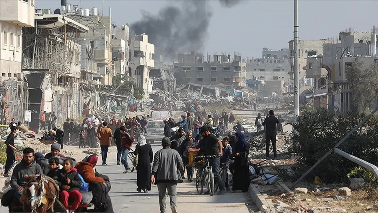 Gazze'de İsrail katliamlarında ölenlerin sayısı 57 bin 400'ü aştı