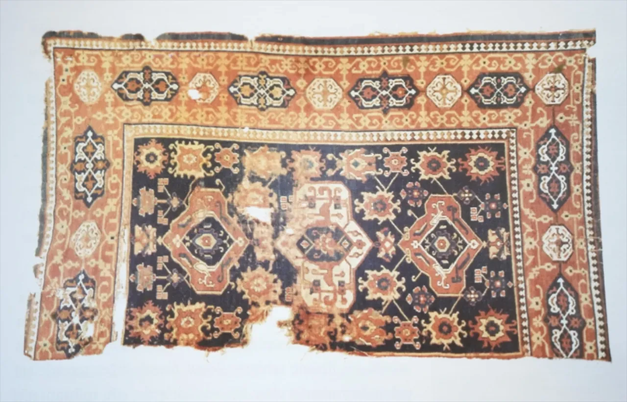 İtalyan koleksiyoner gönüllü iade etti! 5 asırlık Uşak halısı yuvaya döndü