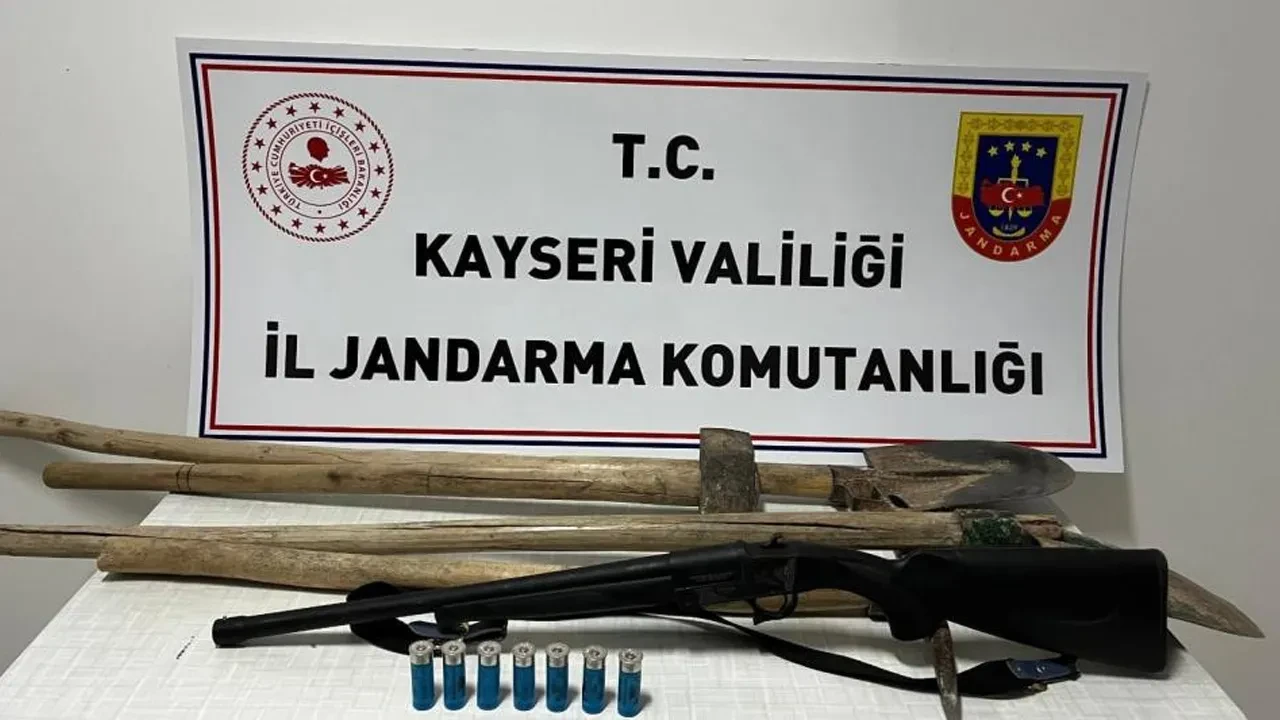 Jandarmadan izinsiz kazı yapanlara suçüstü
