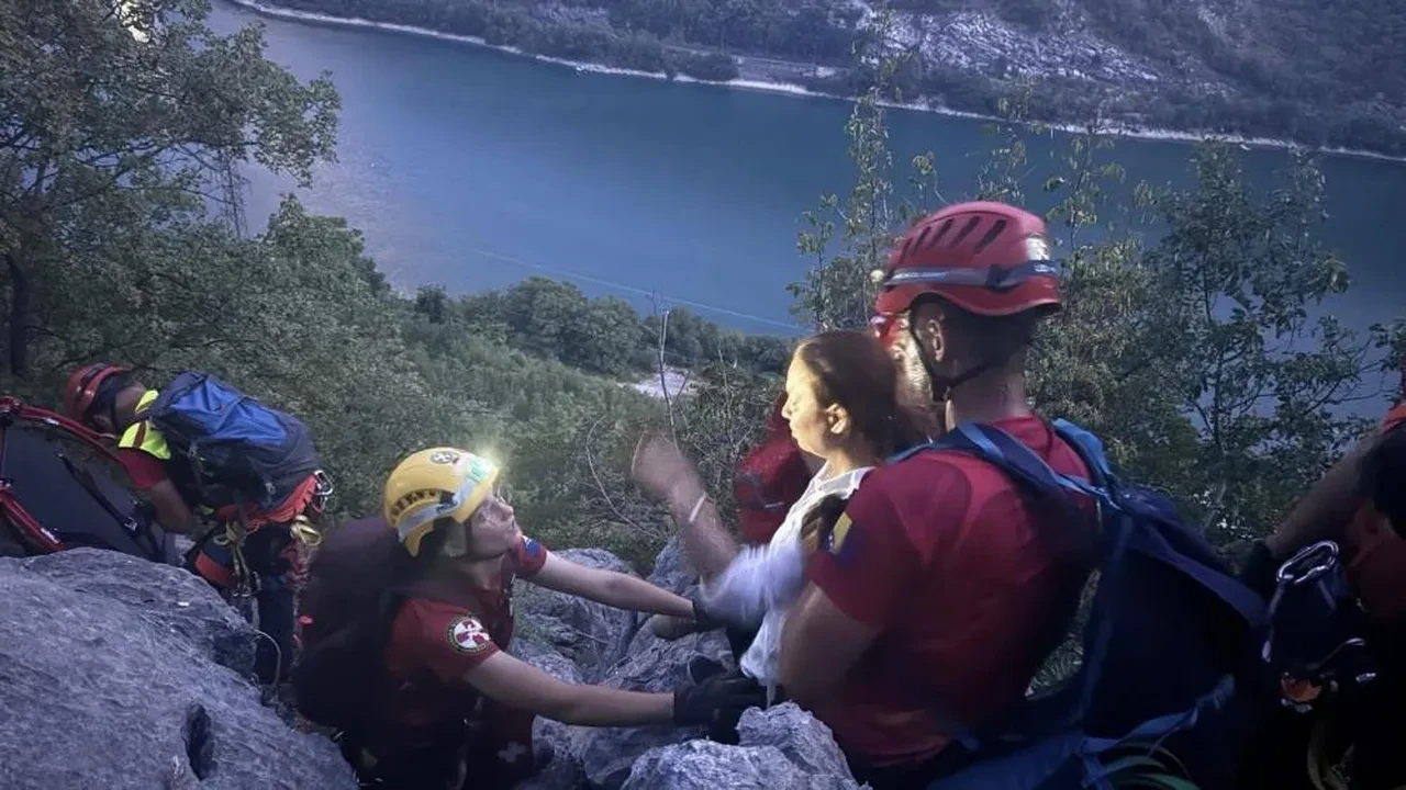 Mostar'da dağda kayıplara karışan Türk grup son anda kurtarıldı