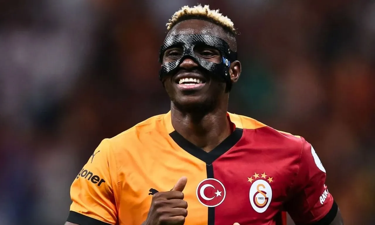 Osimhen Galatasaray'da kalacak mı? Adım adım transfer netlik kazanıyor