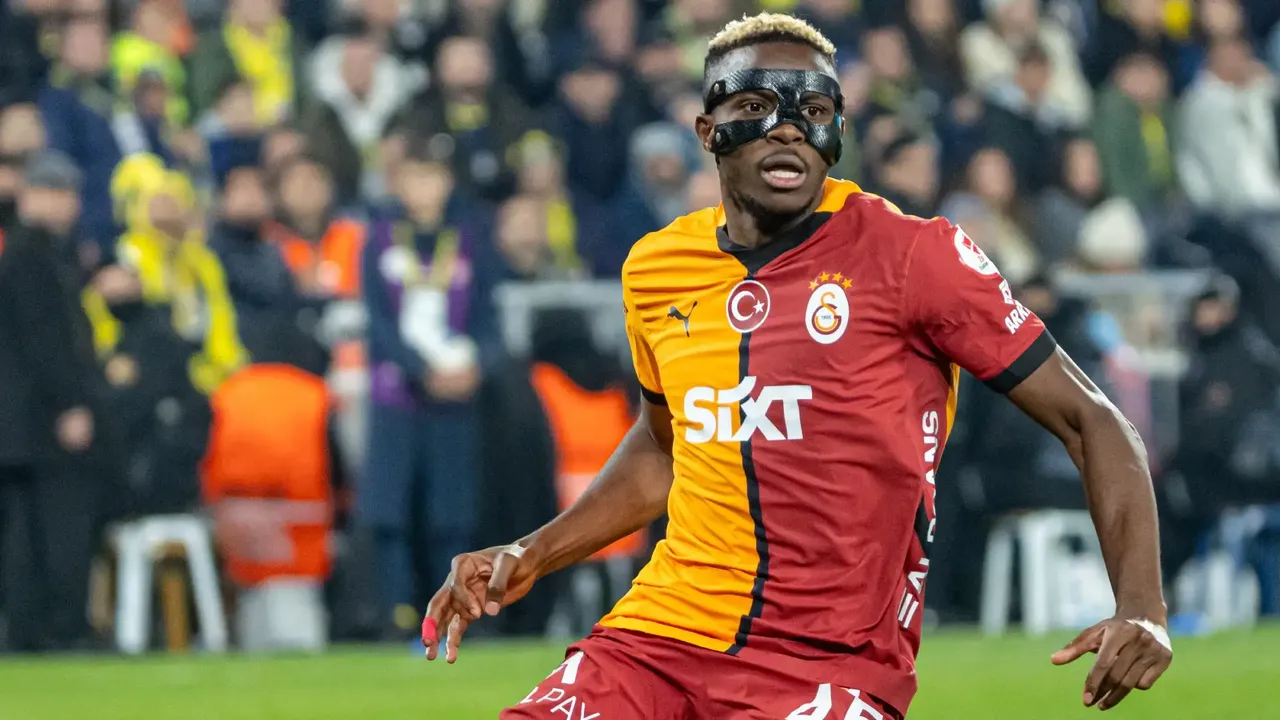 Osimhen Galatasaray'da kalacak mı? Adım adım transfer netlik kazanıyor