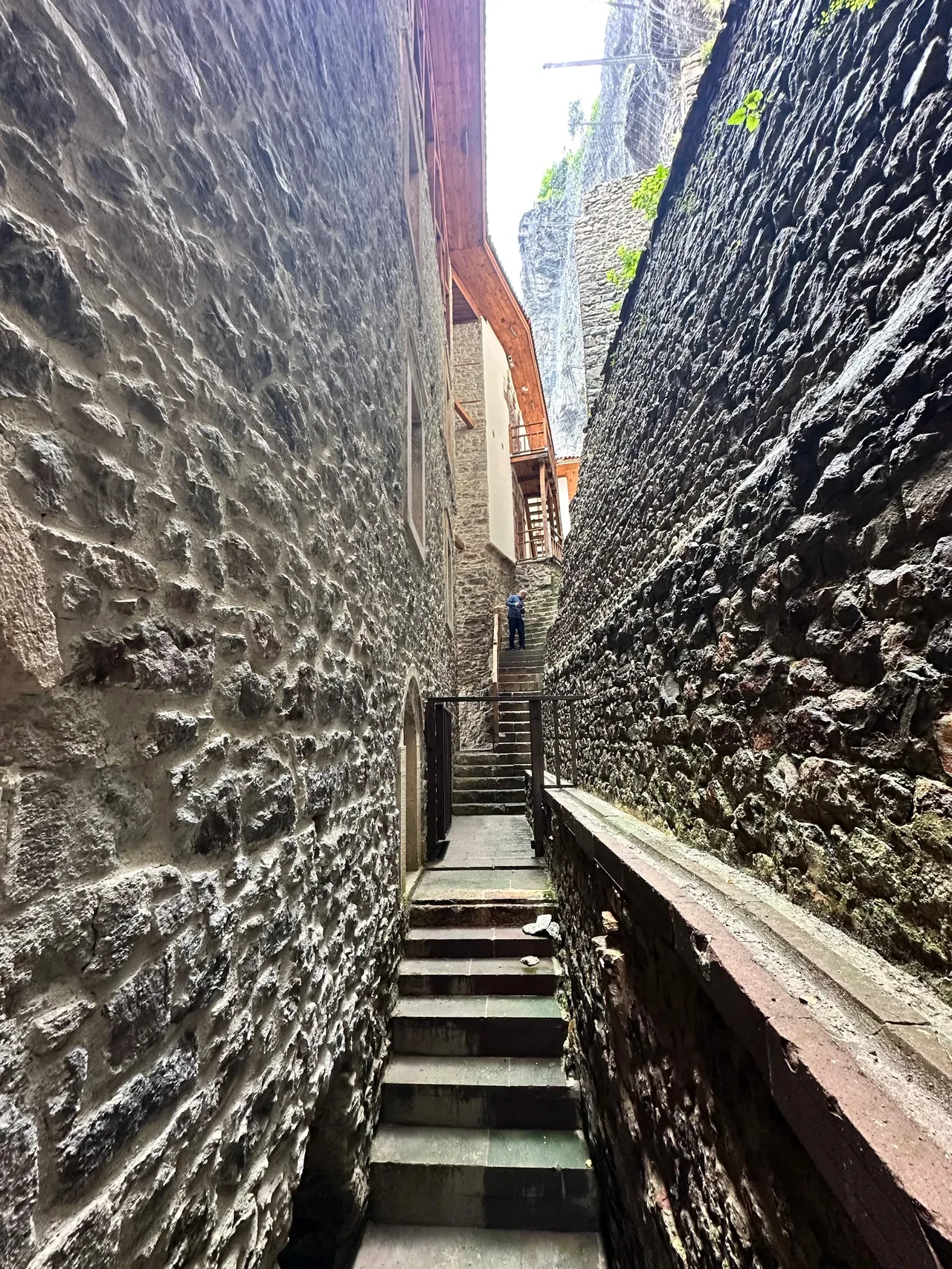 Tarihte bir ilk! İşte Sümela Manastırı'nın hiç görülmemiş benzersiz bölümleri... 