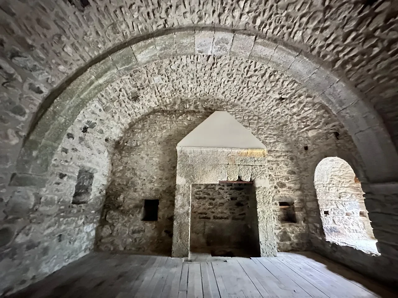 Tarihte bir ilk! İşte Sümela Manastırı'nın hiç görülmemiş benzersiz bölümleri... 