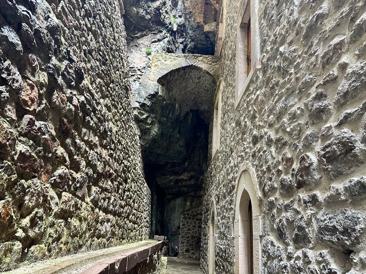 Tarihte bir ilk! İşte Sümela Manastırı'nın hiç görülmemiş benzersiz bölümleri... 