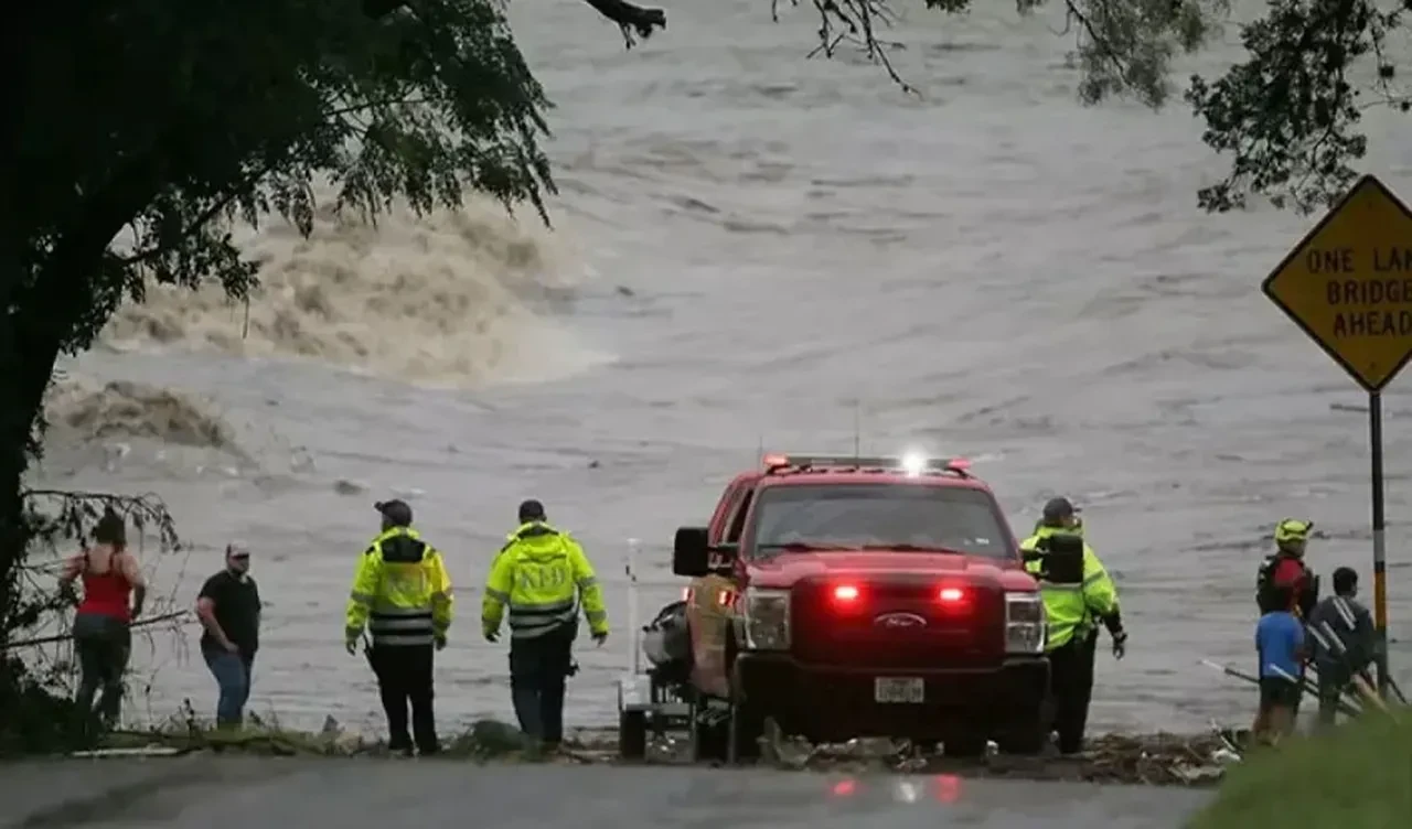 Texas'taki sel felaketinin faturası kesildi! Sorumlu Hava Durumu Servisi