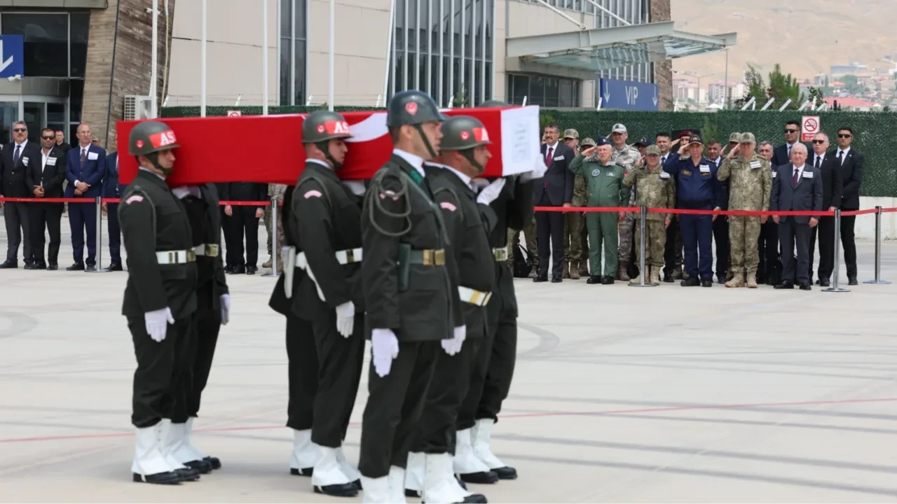 12 şehidimizin isimleri! Cenaze töreni ile memleketlerinde son yolculuklarına uğurlanıyorlar