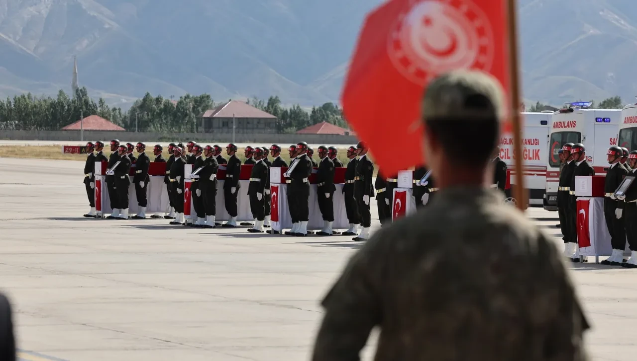 12 şehidin isimleri