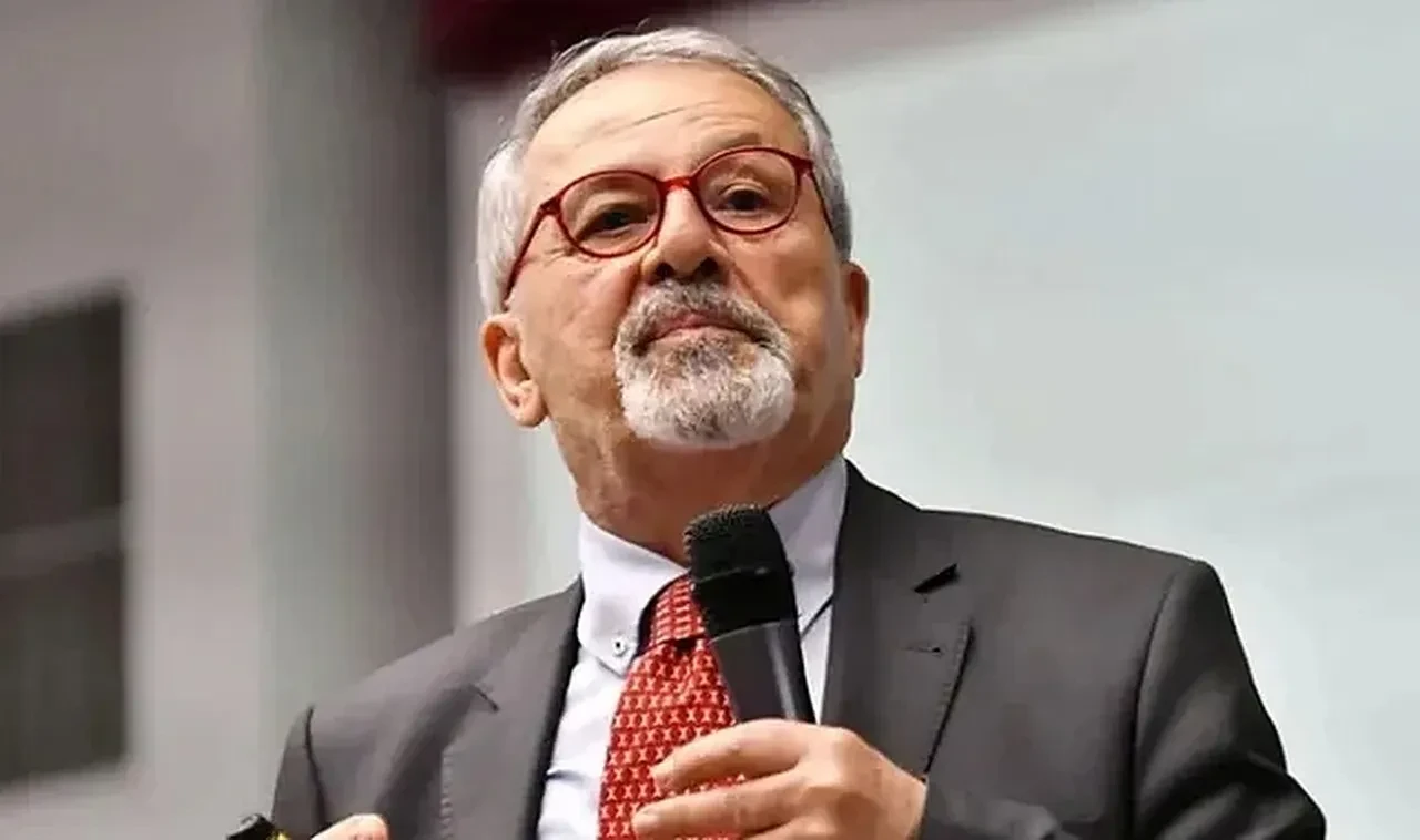 Akdeniz'deki 5'lik deprem ne anlama geliyor? Naci Görür'den peş peşe açıklama! Özür diledi