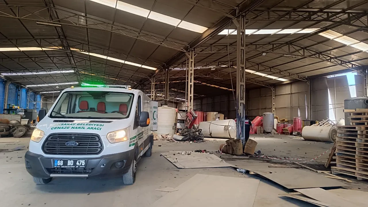Aksaray'da fabrikada patlama! Ölü  ve yaralılar var