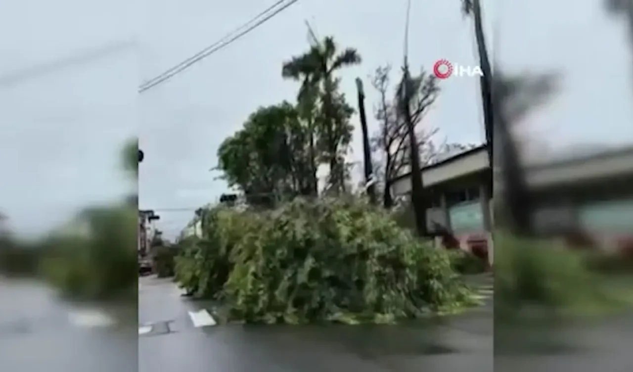 Danas Tayfunu, Tayvan'ı yerle bir etti: Ölü ve çok sayıda yaralı var
