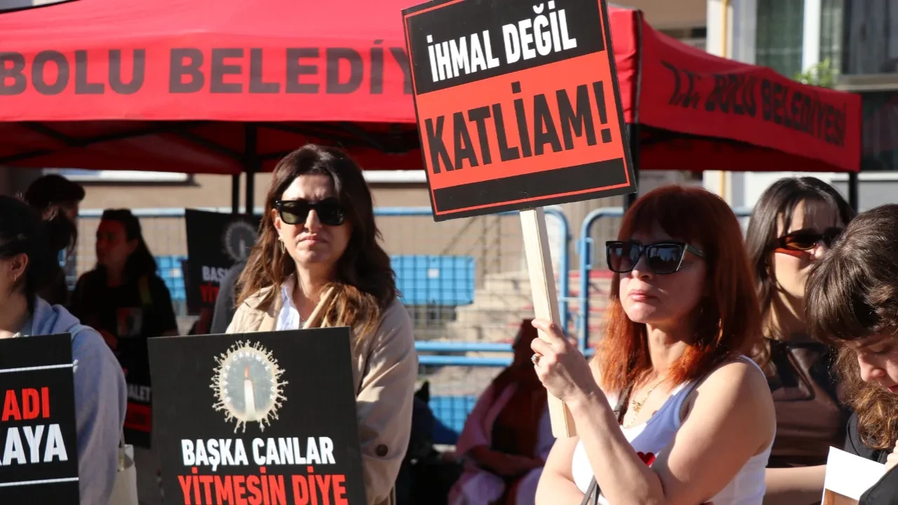 Kartalkaya faciasında yürekleri burkan olay: "Torunlarımın mezarına her gün balon takıyorum"