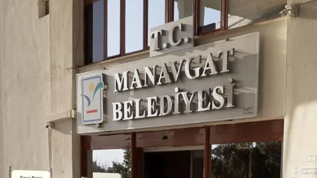 Manavgat Belediyesi'ne yolsuzluk soruşturmasında 6 tutuklama