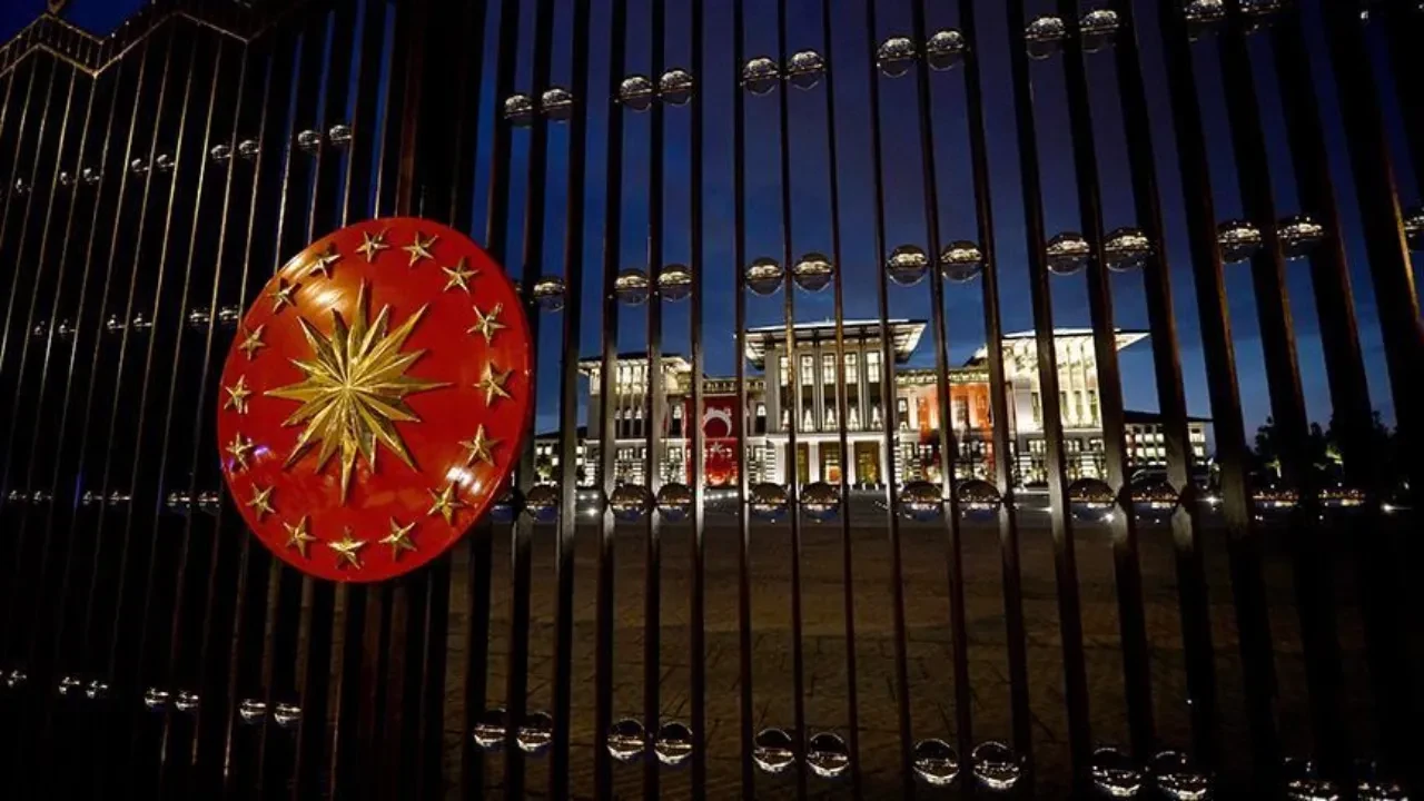 Mehmet Uçum'dan yeni anayasa mesajı: Referandumsuz kıymeti yok