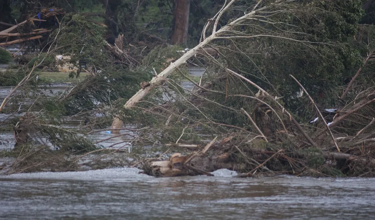 ABD'de sel felaketi: Ölü sayısı 82'ye yükseldi, çok sayıda kayıp var