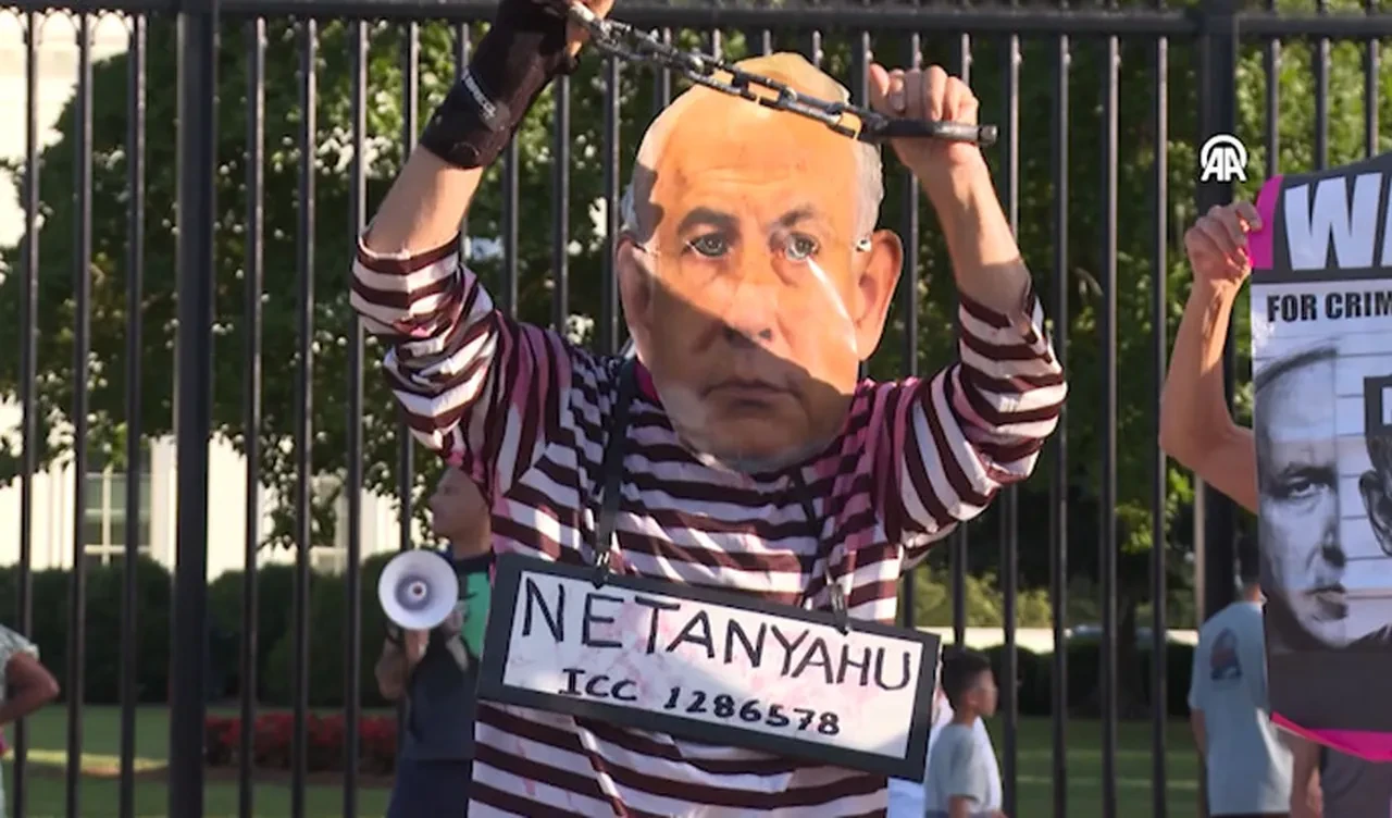 Netanyahu'nun 'zafer turu' öncesinde ABD'de protesto: Çok yaşa Filistin!