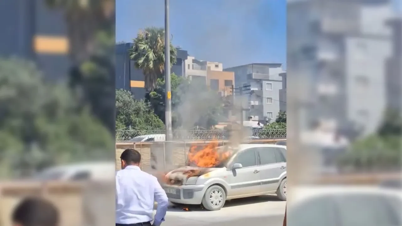 Park halindeki otomobil alev alev yandı! 