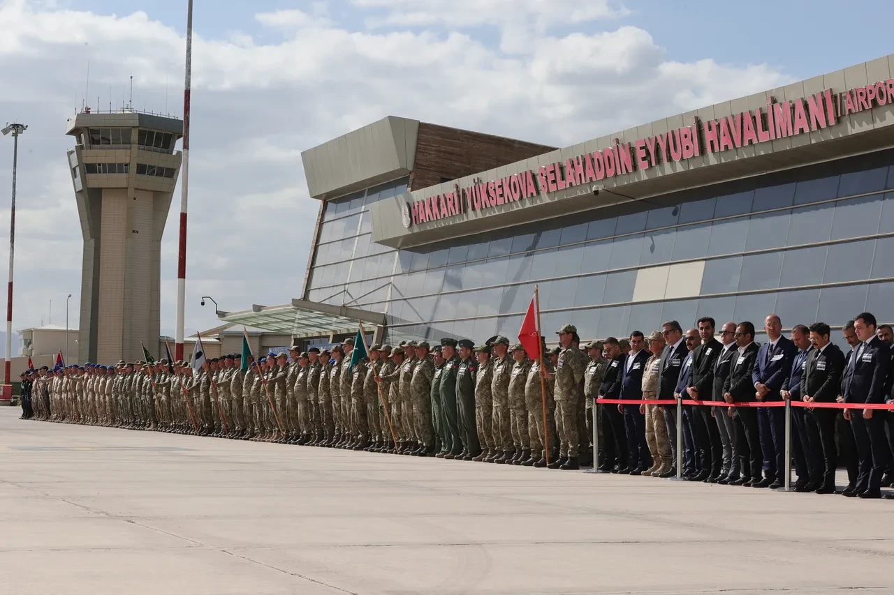 Pençe-Kilit şehitlerine acı veda! Gözyaşlarıyla ebediyete uğurlandılar
