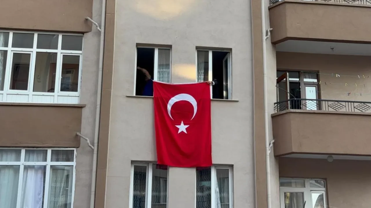 Şehit Özkan Özkanlı ile ilgili yürek yakan detay! Yetim öğrencilere burs verdiği ortaya çıktı