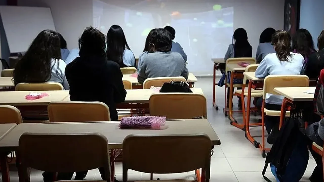 4+4+4 eğitim sistemi vatandaşa soruldu! Anketten çıkan sonuç net: Yeniden ele alınmalı