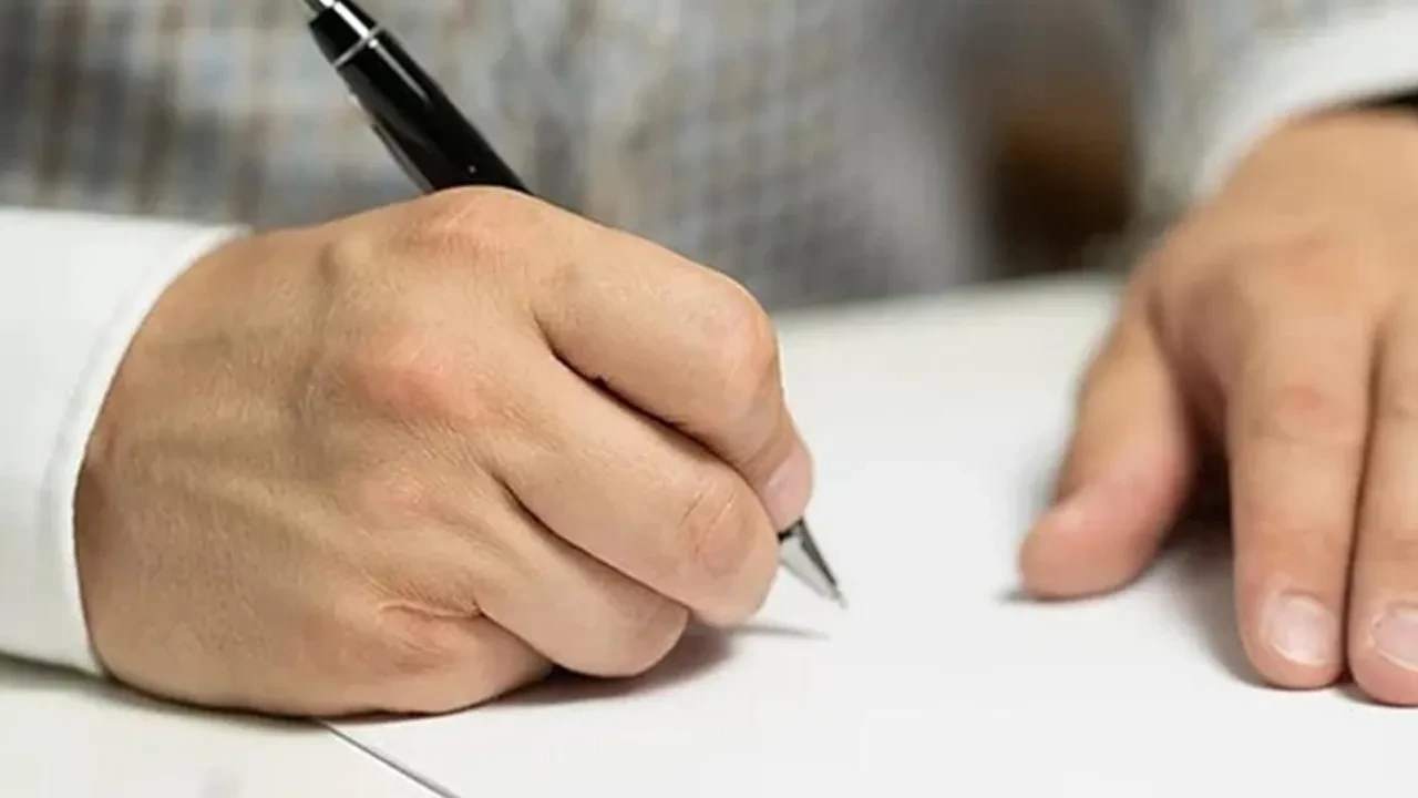 Afyonkarahisar'da büyük operasyon! Doktorların imzasını taklit edip uyuşturucu sattılar