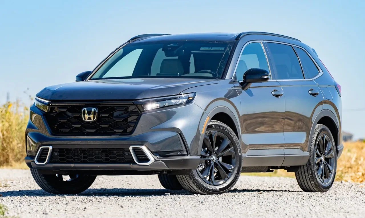 Daha az yakanı yok! En az tüketimle en çok yol giden 10 Japon hibriti