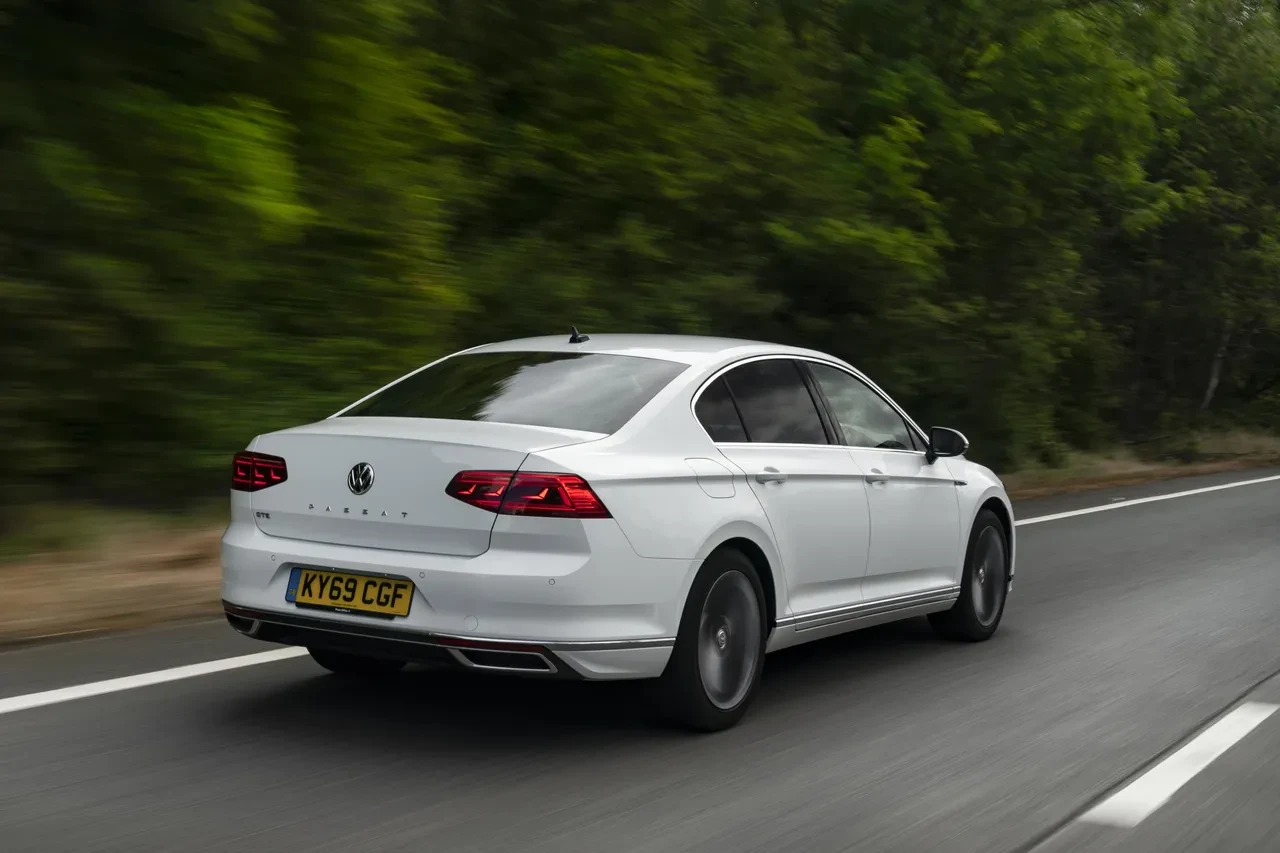 Dünyaca ünlü marka 6 modeli acil kodla geri çağırdı: Yolda patlayabilir!