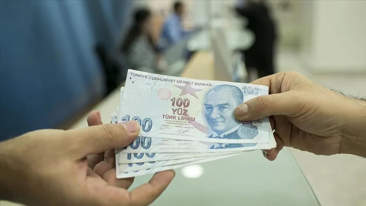 En düşük emekli maaşı Meclis’ten geçti mi?