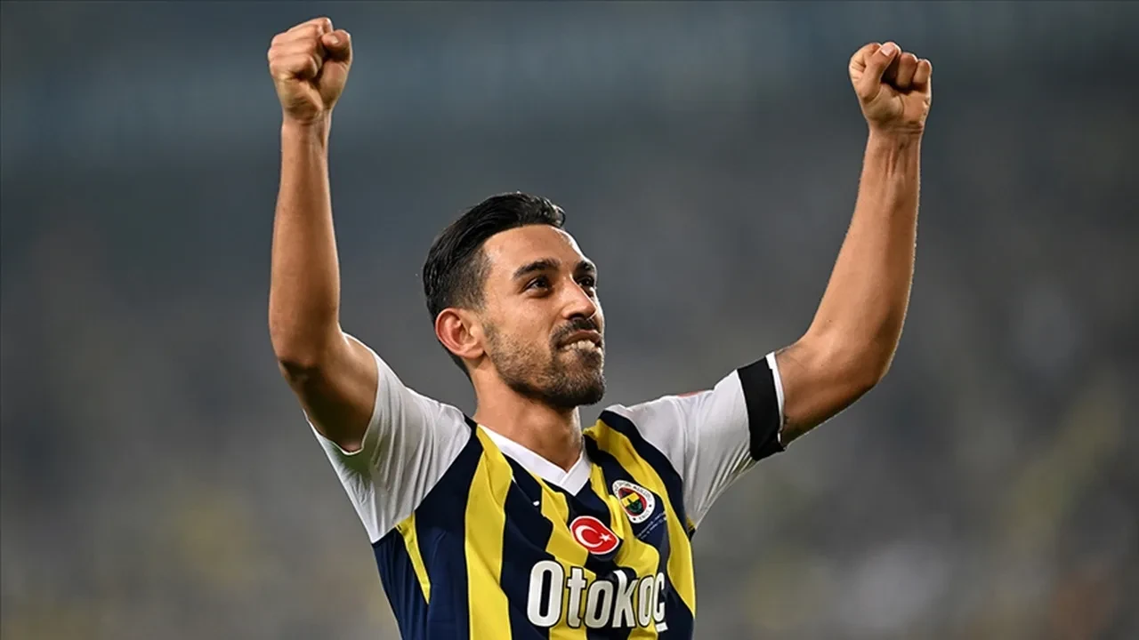 Fenerbahçe'de İrfan Can Kahveci gelişmesi!