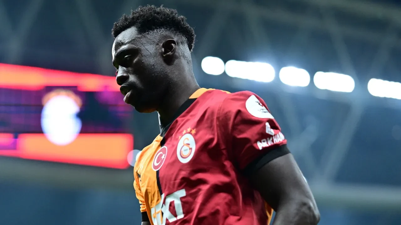 Galatasaraylı Davinson Sanchez'e İtalyan kancası! 