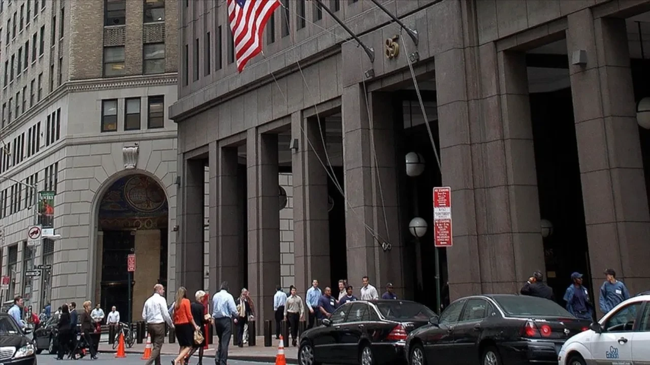 Goldman Sachs, S&P 500 endeksi beklentisini yükseltti