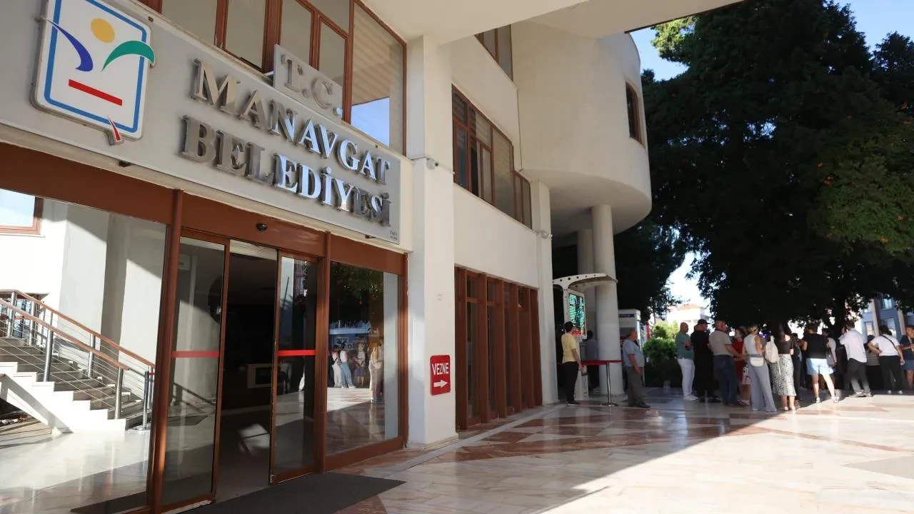 Manavgat Belediyesi'ne rüşvet operasyonu: Başkan Niyazi Nefi Kara hakkında karar verildi