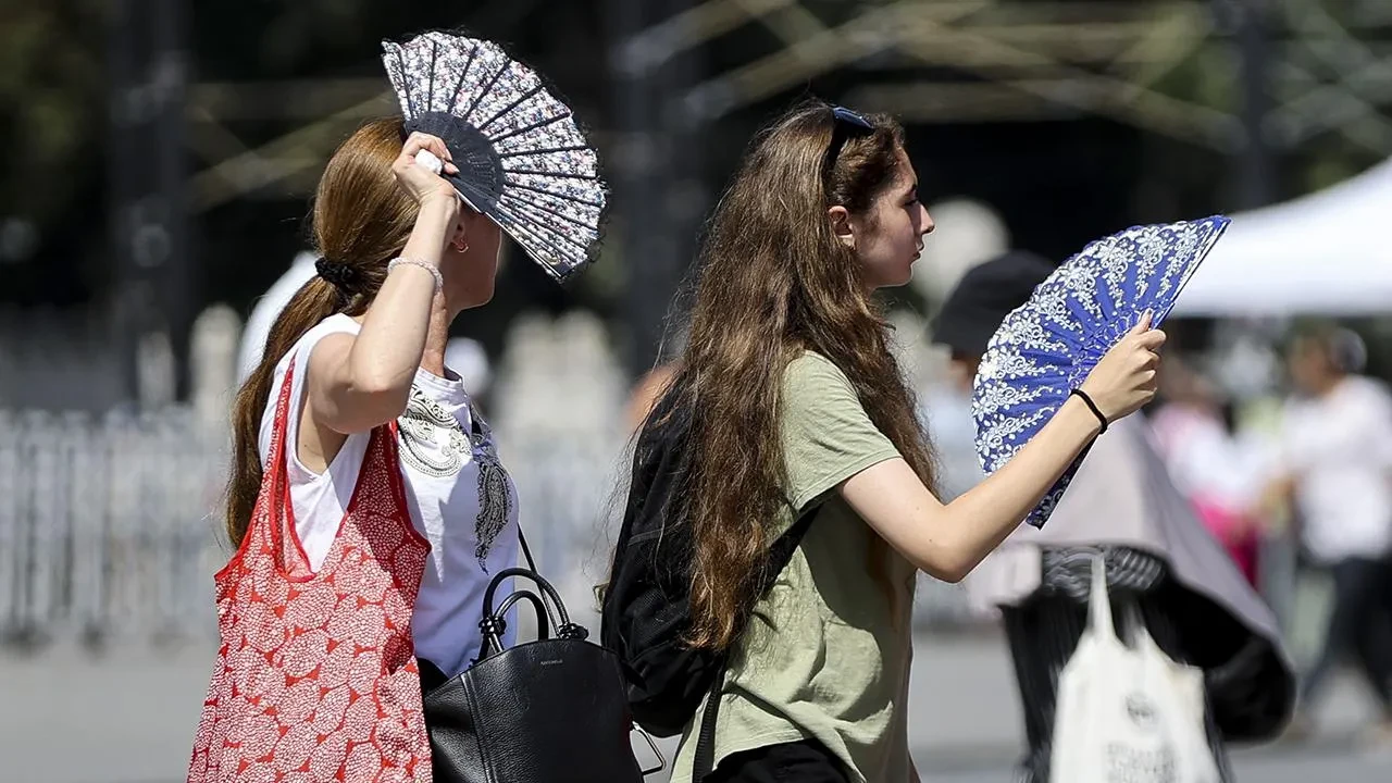 Meteoroloji uyarıyor! İstanbullular dikkat! Hissedilen sıcaklık 45 dereceye ulaşabilir