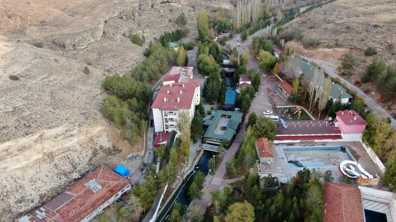 Sedef ve egzama hastalığının tek doğal tedavisi! Şifacı balıklara mühür engeli